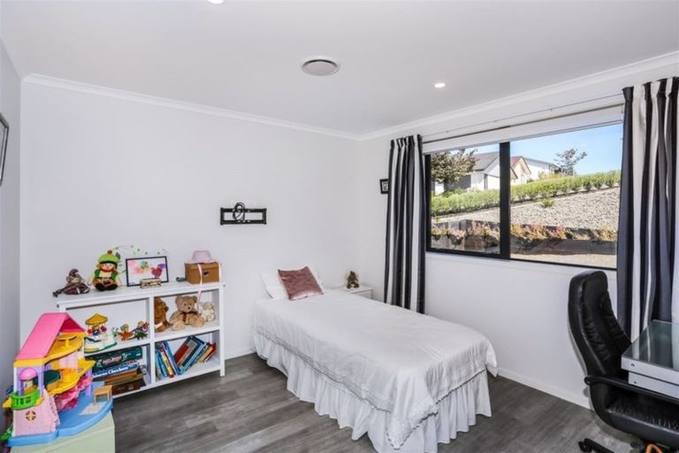 Photo of property in 6 Stonedale Drive, Pukekohe, 2120