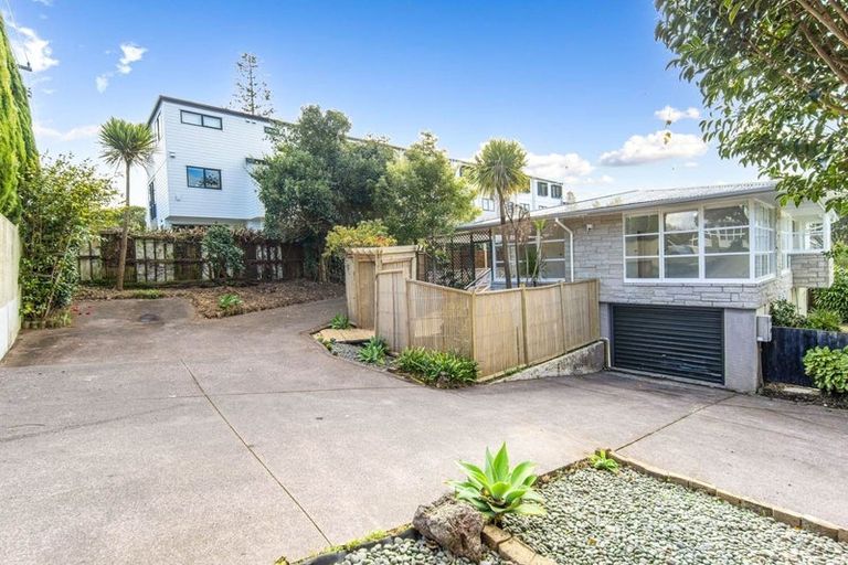 Photo of property in 1/51 Forrest Hill Road, Milford, Auckland, 0620