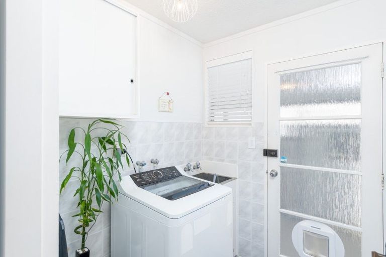 Photo of property in 2/8 Murray Street, Wallaceville, Upper Hutt, 5018