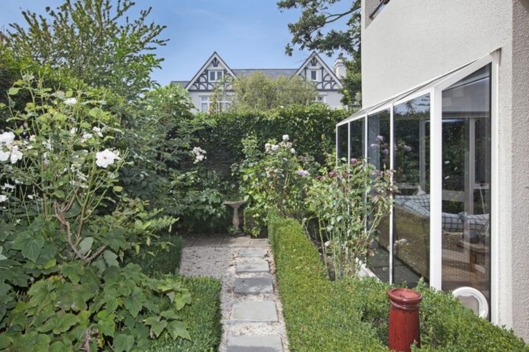 Photo of property in 5/33 Holly Road, St Albans, Christchurch, 8014