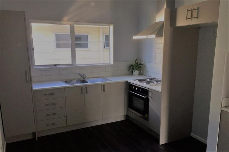 Photo of property in 42 Wynyard Crescent, Tamatea, Napier, 4112