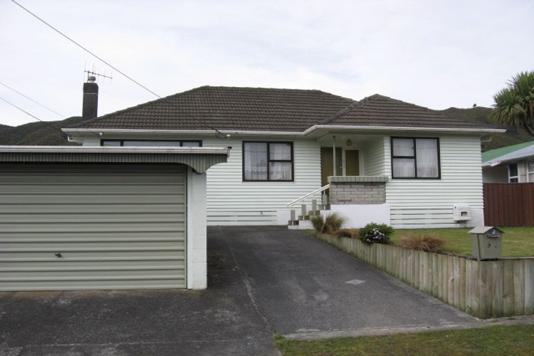 Photo of property in 92 Frederick Street, Wainuiomata, Lower Hutt, 5014