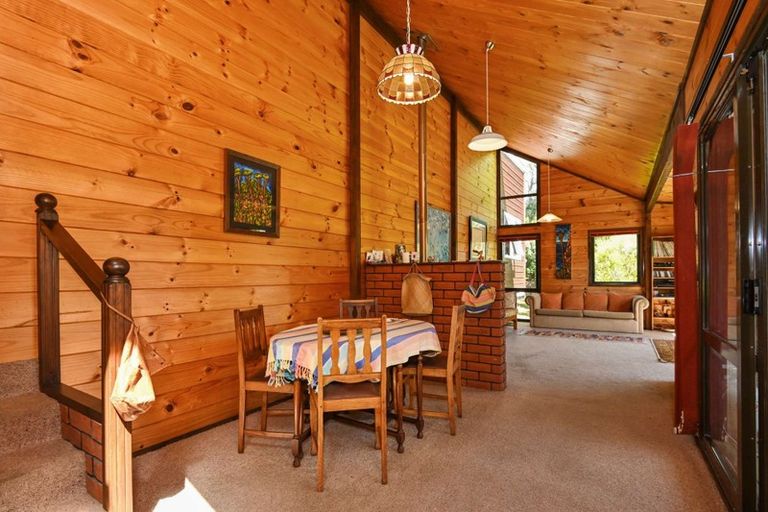 Photo of property in 21 Burns Road, Hospital Hill, Napier, 4110