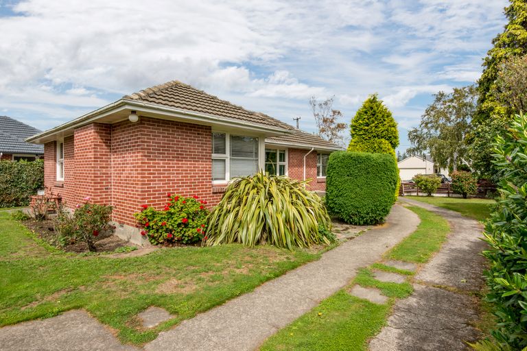 Photo of property in 7 Fitzroy Place, Bishopdale, Christchurch, 8053