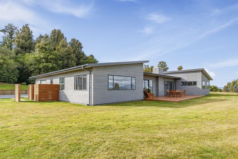 Photo of property in 91 Highview Drive, Wairakei, Taupo, 3384