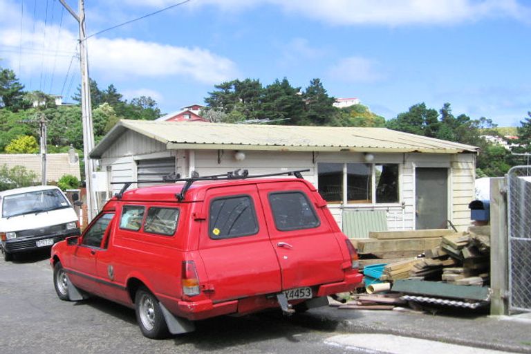 Photo of property in 1 Columbia Way, Kingston, Wellington, 6021