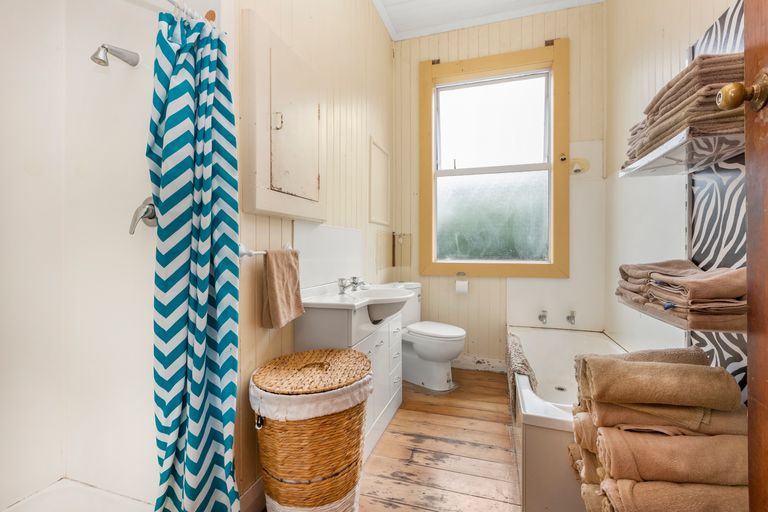 Photo of property in 8 Longfellow Street, Te Aroha, 3320