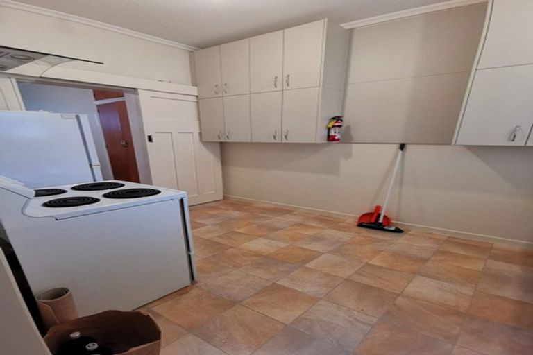 Photo of property in 1/17 Clifton Terrace, Kelburn, Wellington, 6012