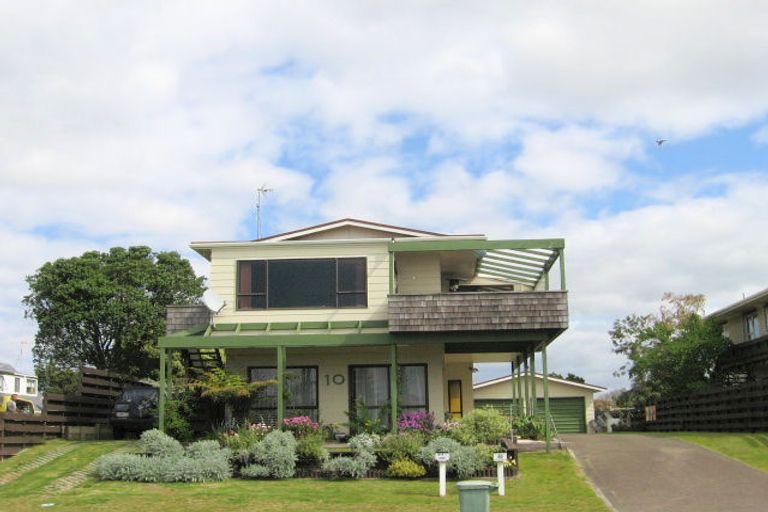 Photo of property in 10 Dickson Road, Papamoa Beach, Papamoa, 3118