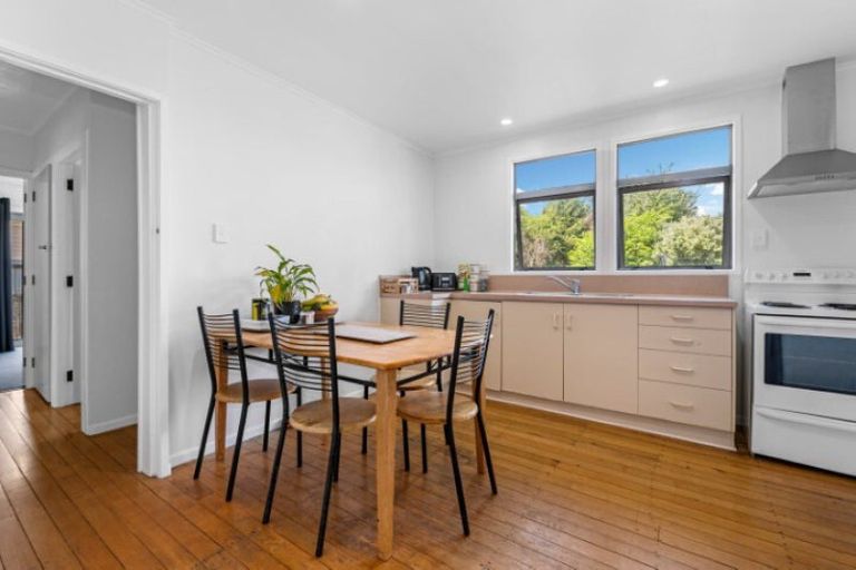 Photo of property in 25 Whitworth Road, Utuhina, Rotorua, 3015