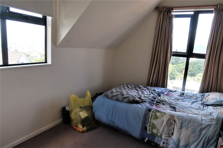 Photo of property in 13a Upper Lewisville Terrace, Thorndon, Wellington, 6011