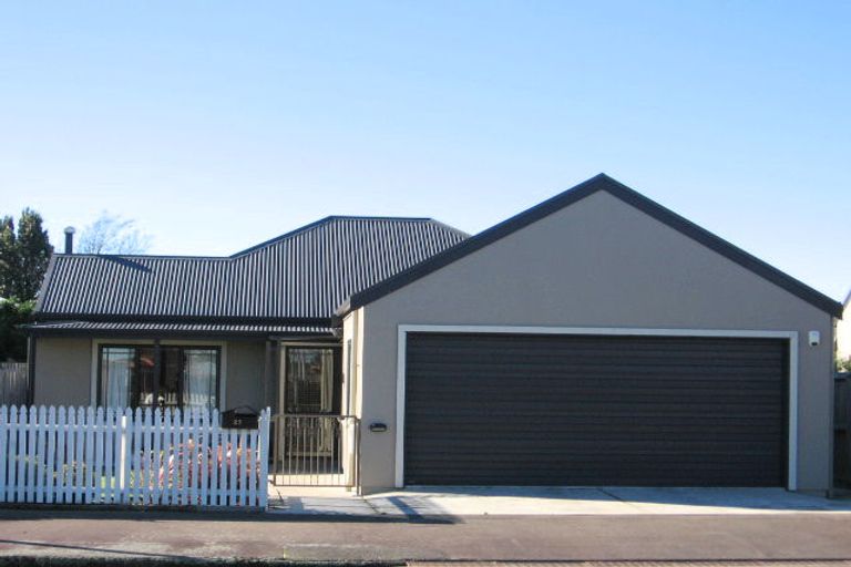 Photo of property in 27 Pirie Street, Palmerston North, 4410