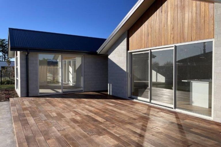 Photo of property in 19 Lusk Street, Rangiora, 7400