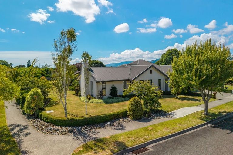 Photo of property in 38 Hollybush Drive, Brightwater, 7022