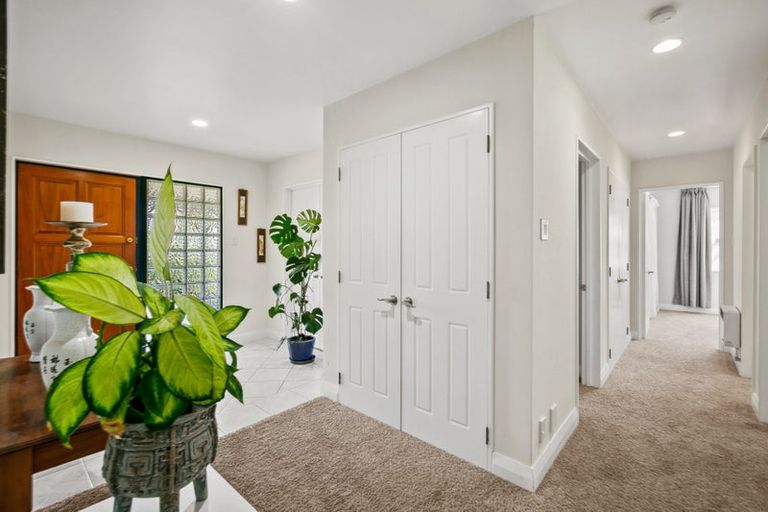 Photo of property in 117 Mangorei Road, Merrilands, New Plymouth, 4312