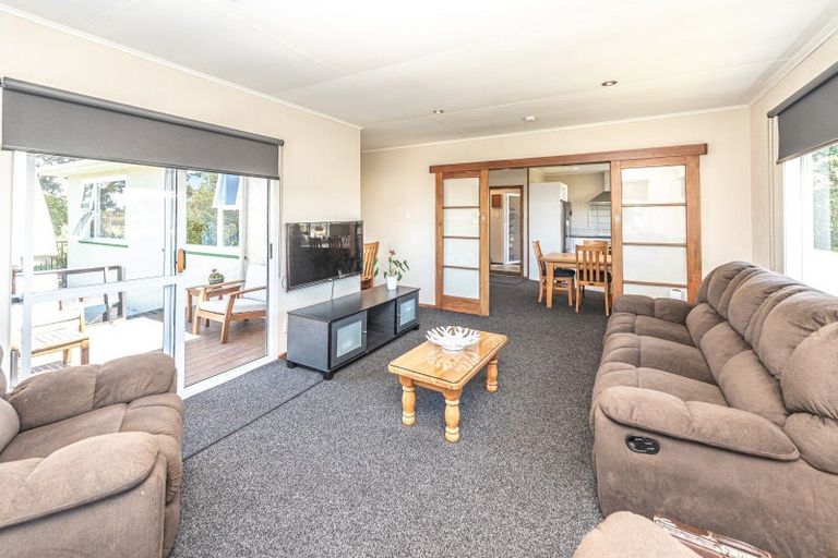 Photo of property in 24 Burns Street, Tawhero, Whanganui, 4501