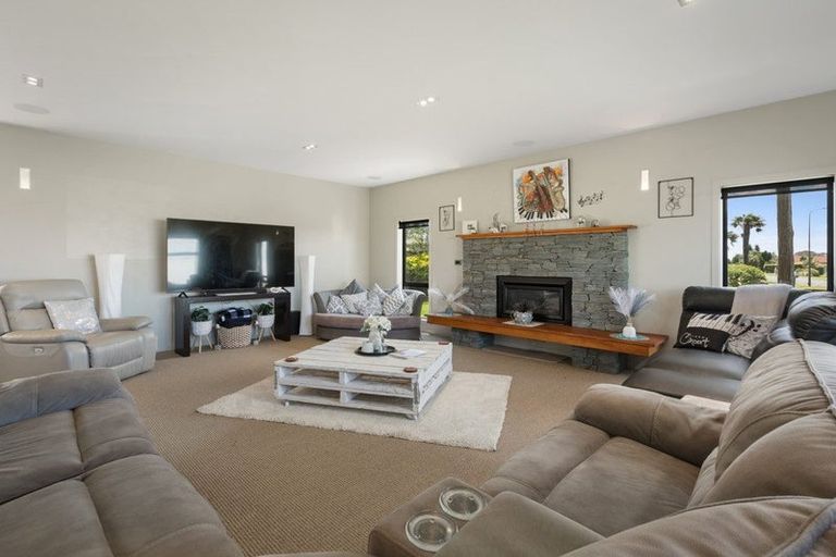 Photo of property in 111 Koutunui Road, Athenree, Katikati, 3177