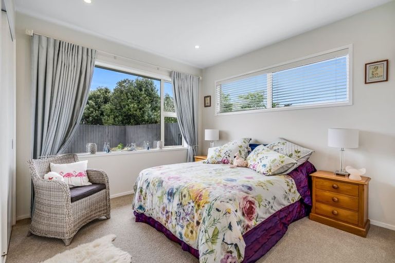 Photo of property in 28 Stace Hopper Drive, One Tree Point, 0118