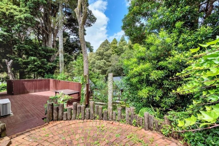 Photo of property in 2/35 Moore Street, Hillcrest, Auckland, 0627