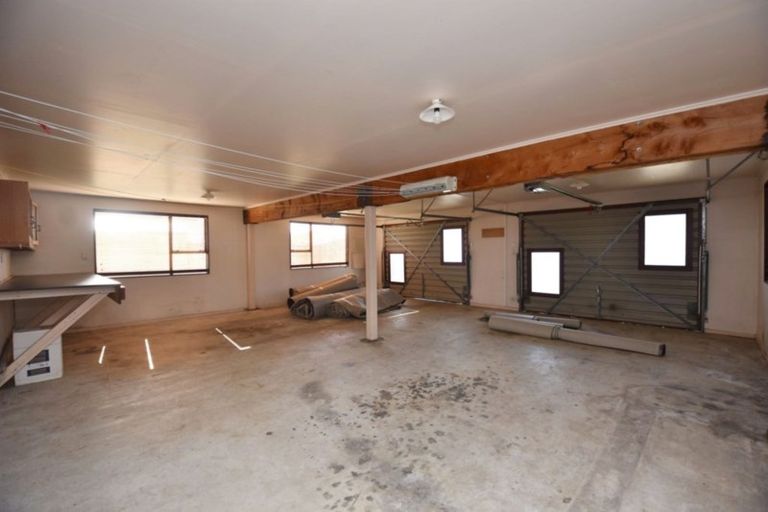 Photo of property in 708 Queens Drive, Waikiwi, Invercargill, 9810