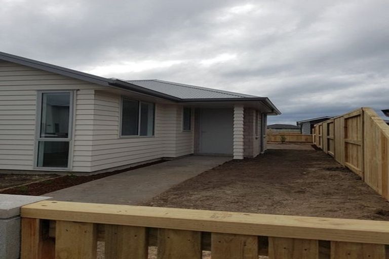 Photo of property in 11 Crown Street, Papamoa, 3118