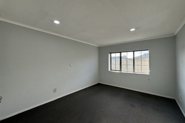Photo of property in 17 Gray Avenue, Mangere East, Auckland, 2024
