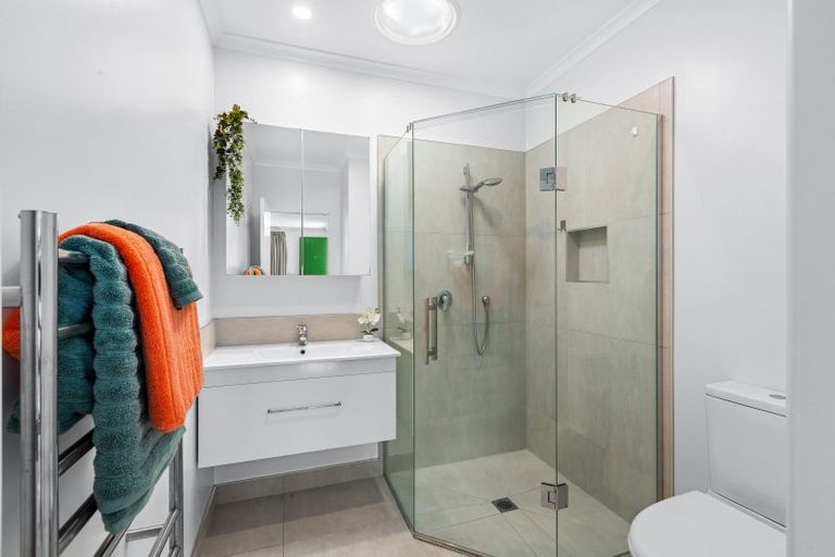 Photo of property in 28a Elizabeth Street, Orewa, 0931