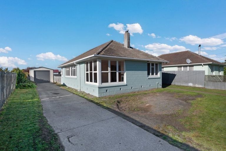 Photo of property in 32 Carisbrooke Street, Aranui, Christchurch, 8061