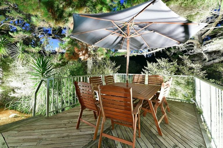 Photo of property in 84a Scott Road, Stanmore Bay, Whangaparaoa, 0932