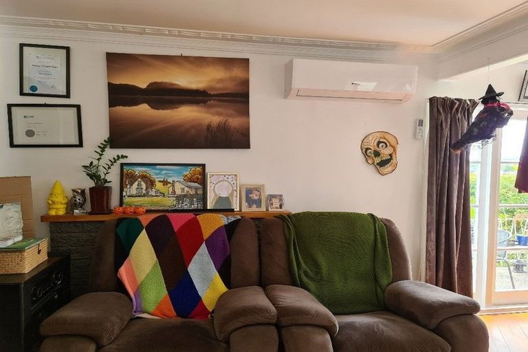 Photo of property in 39 Parrs Cross Road, Henderson, Auckland, 0612