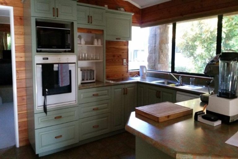 Photo of property in 22 Kurupae Road, Hilltop, Taupo, 3330