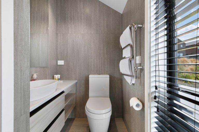 Photo of property in 6 Mckenzies Shute, Jacks Point, Queenstown, 9371