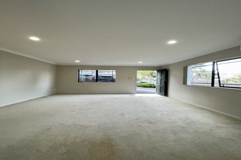 Photo of property in 30 Killybegs Drive, Pinehill, Auckland, 0632