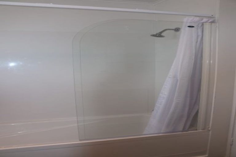 Photo of property in 126 Limbrick Street, Terrace End, Palmerston North, 4410