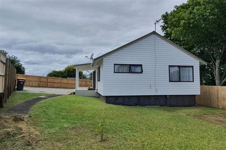Photo of property in 39 Jaemont Avenue, Te Atatu South, Auckland, 0610