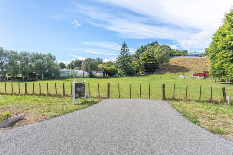 Photo of property in 83 Honi Taipua Street, Manakau, Levin, 5573
