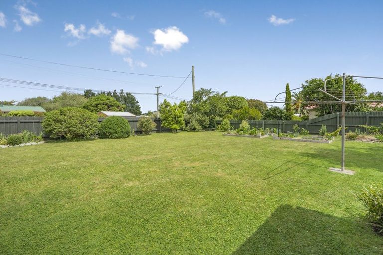 Photo of property in 76 Brandon Street, Featherston, 5710