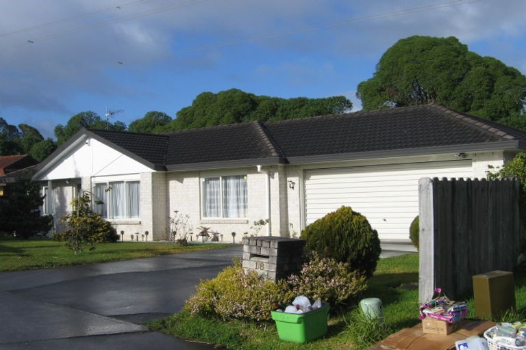 Photo of property in 18 Tullis Place, Burswood, Auckland, 2013