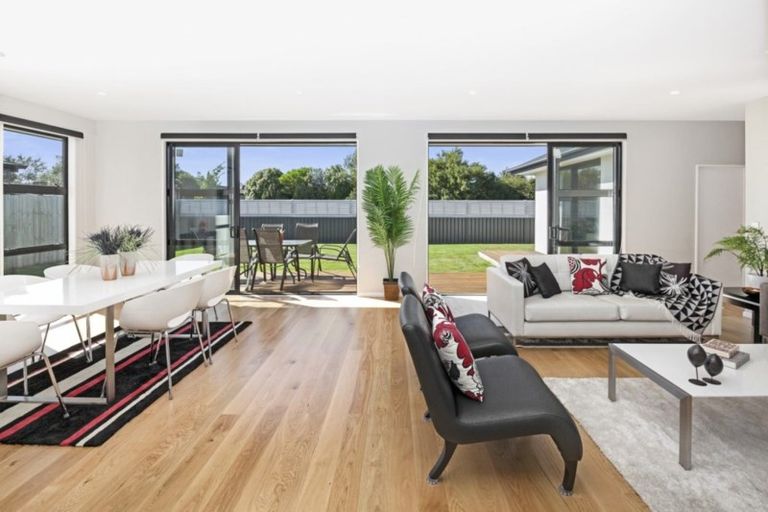 Photo of property in 5 Bargrove Close, Halswell, Christchurch, 8025