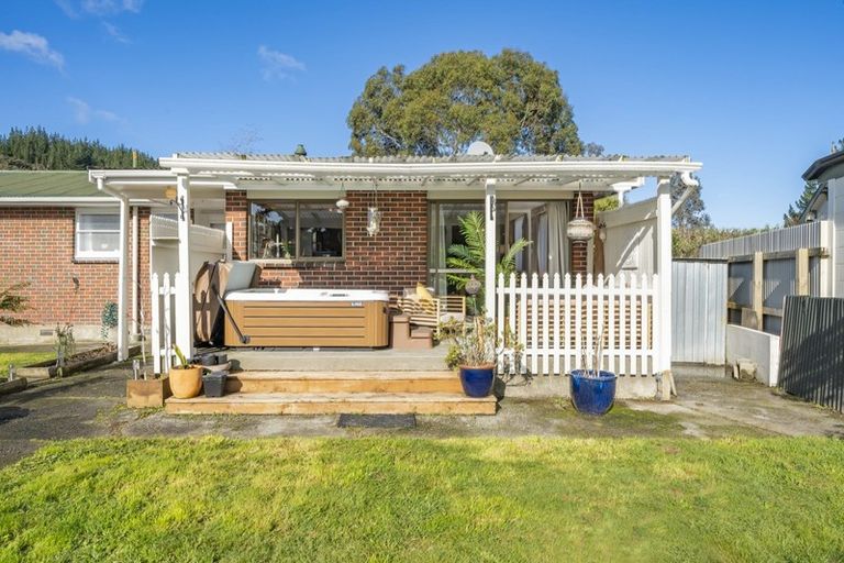 Photo of property in 70 Maymorn Road, Te Marua, Upper Hutt, 5018