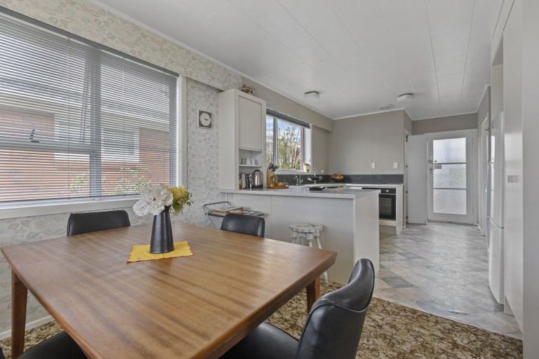 Photo of property in 9 Severn Place, Spotswood, New Plymouth, 4310