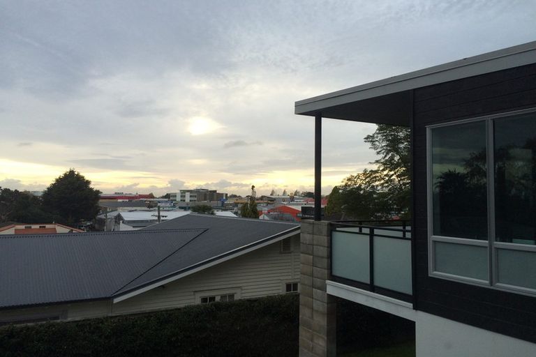 Photo of property in 118 Edgecumbe Road, Tauranga South, Tauranga, 3112