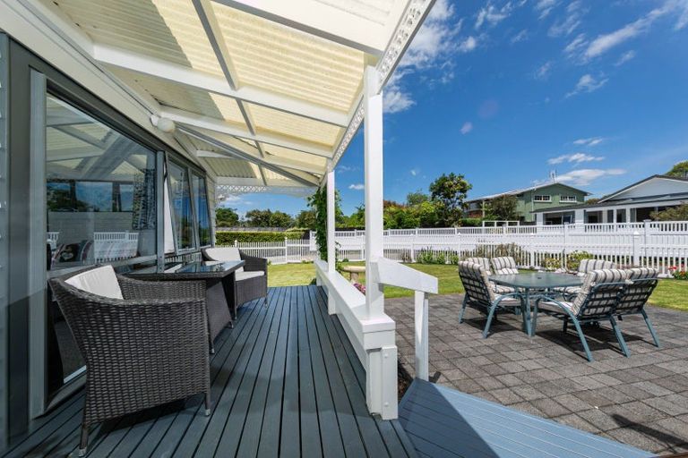 Photo of property in 49a Roland Road, Greenhithe, Auckland, 0632