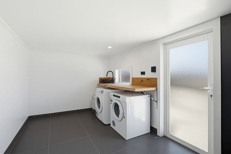 Photo of property in 21 Brixton Road, Manly, Whangaparaoa, 0930