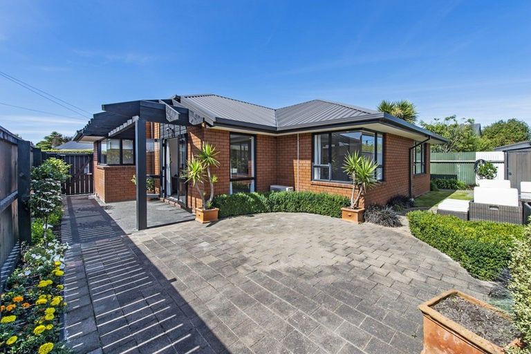 Photo of property in 65 Palmers Road, New Brighton, Christchurch, 8083