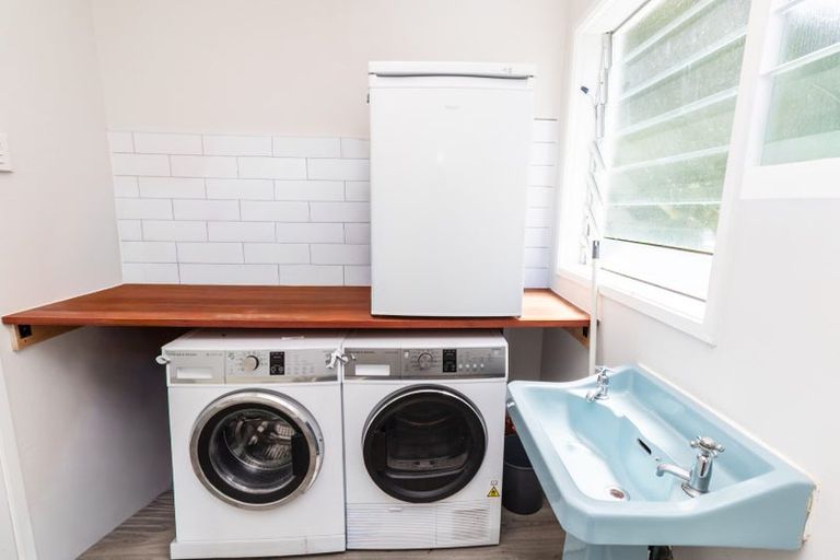 Photo of property in 86 Salamanca Road, Kelburn, Wellington, 6012