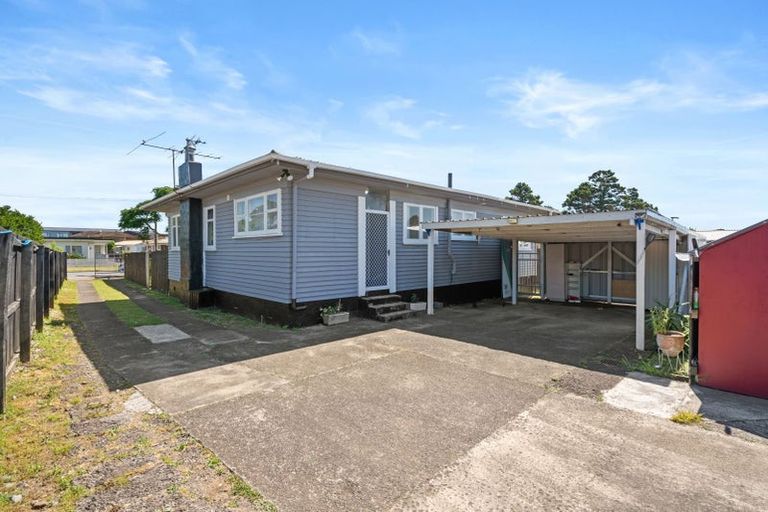 Photo of property in 1/30 Gloucester Road, Manurewa, Auckland, 2102