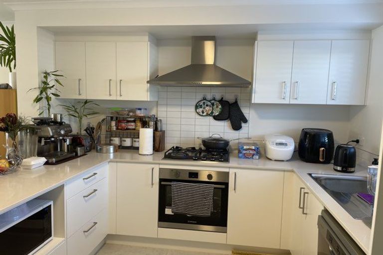 Photo of property in 65 Manarini Road, Westgate, Auckland, 0614