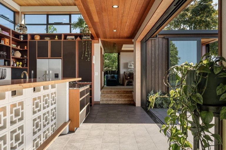 Photo of property in 92 Myres Street, Otumoetai, Tauranga, 3110