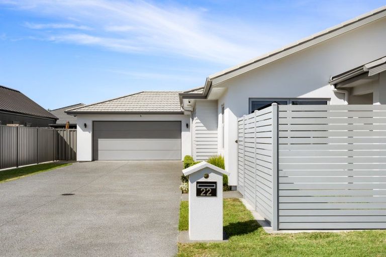 Photo of property in 22 Young Place, Taradale, Napier, 4112